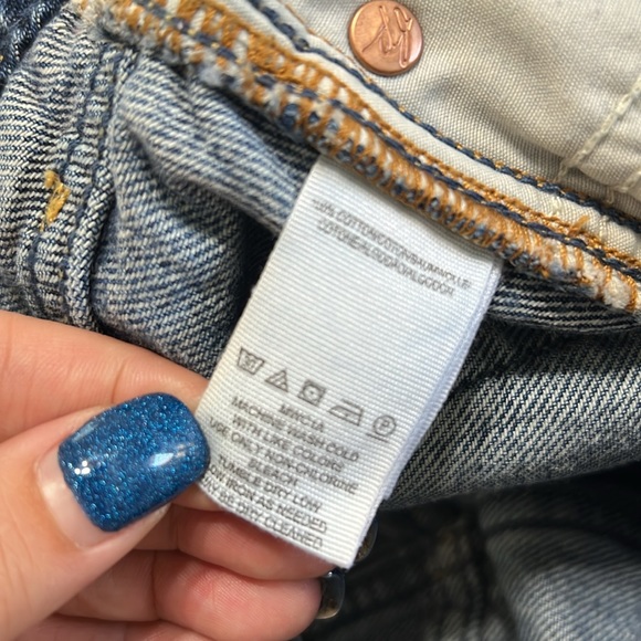 We The Free by Free People Denim Jean Skirt Size 30 Frayed Hem - Picture 6 of 7